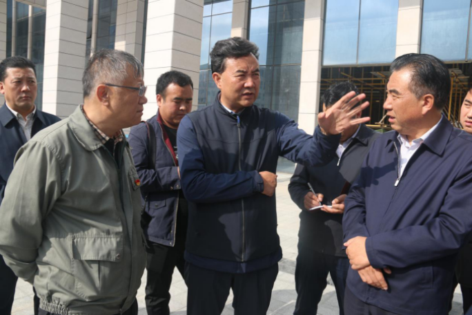 省人大常委會(huì)副主任、海東市委書記鳥(niǎo)成云專題調(diào)研曹家堡保稅物流園